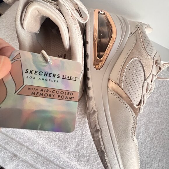 SKECHERS Womens Sz 11 Street Los Angeles UNO PRIMA Shinyair Athletic Shoes Beige - Picture 12 of 16